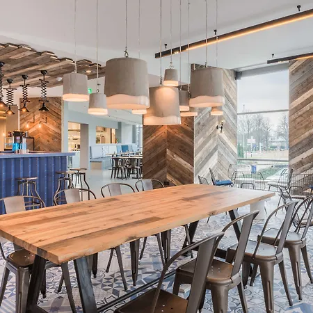 Hotel Urban 4*